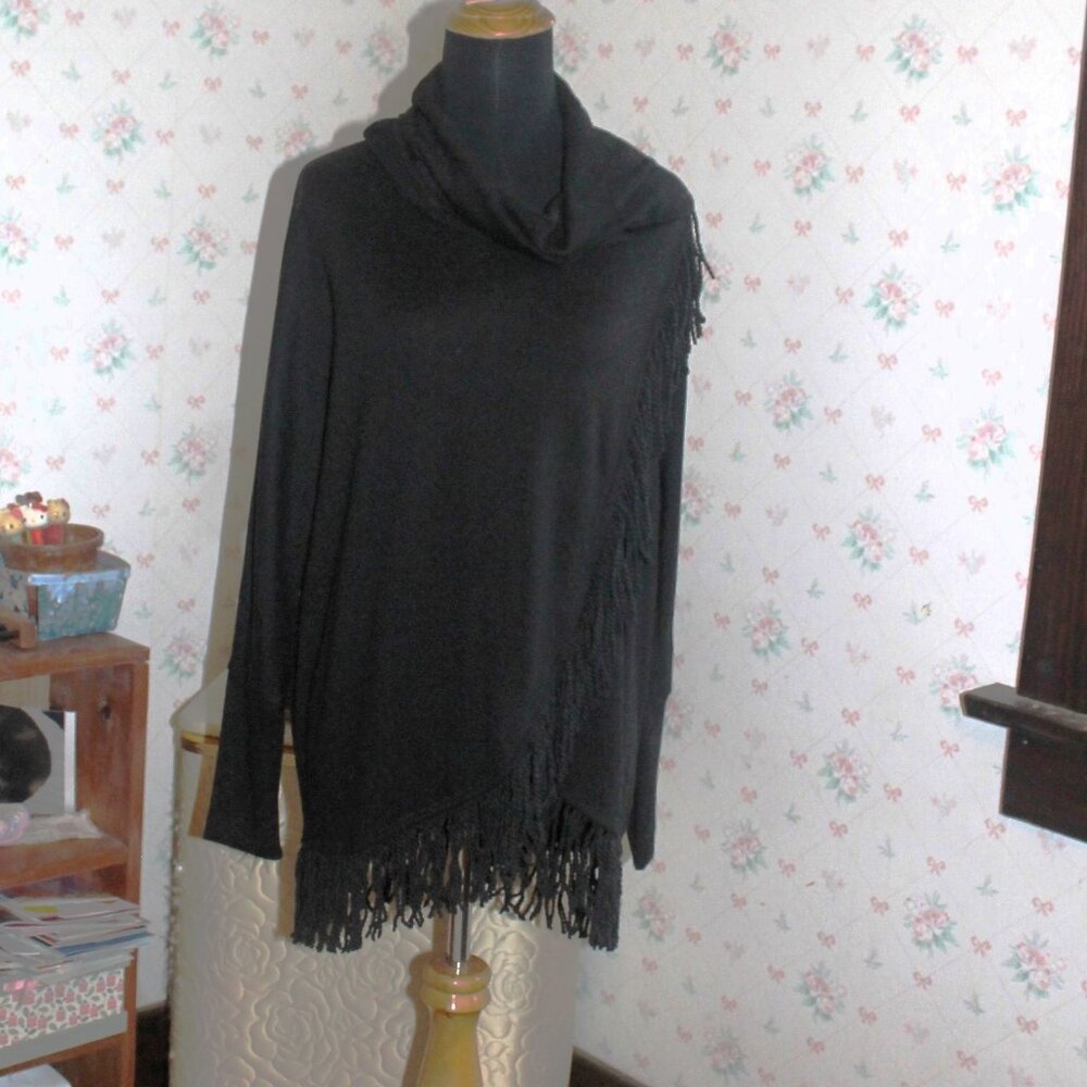 Avon / Studio 1886 Charcoal Gray Fringed Tunic Sweater, Small, NWOT